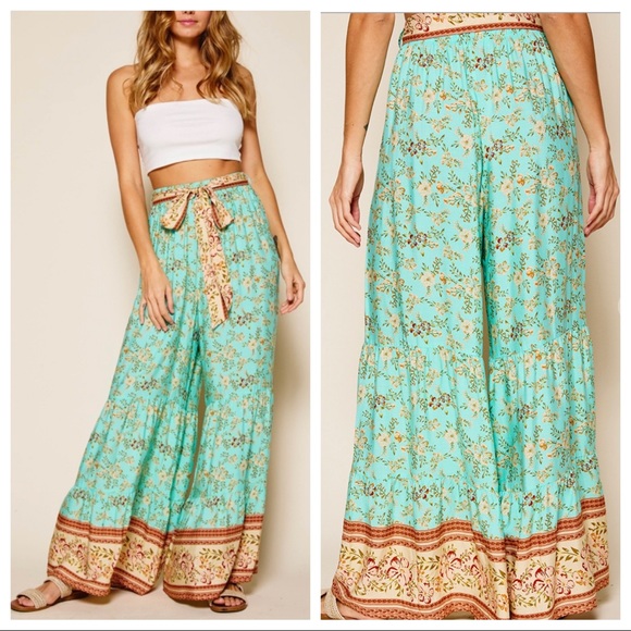 Boho Chic Double Tier Floral Printed Wide Leg Pant - Picture 2 of 3